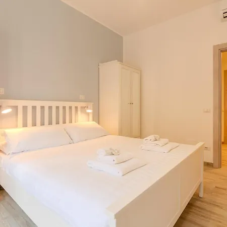 Maria Magdalena Saint Peter's Apartman
